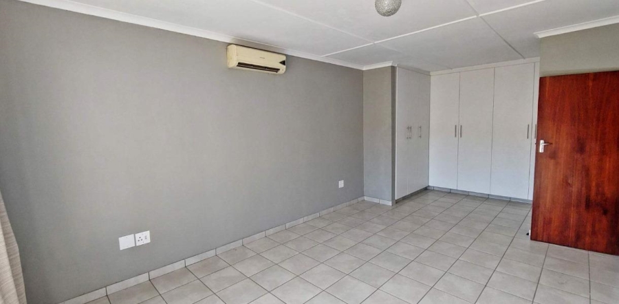 3 Bedroom Property for Sale in Verwoerdpark Gauteng