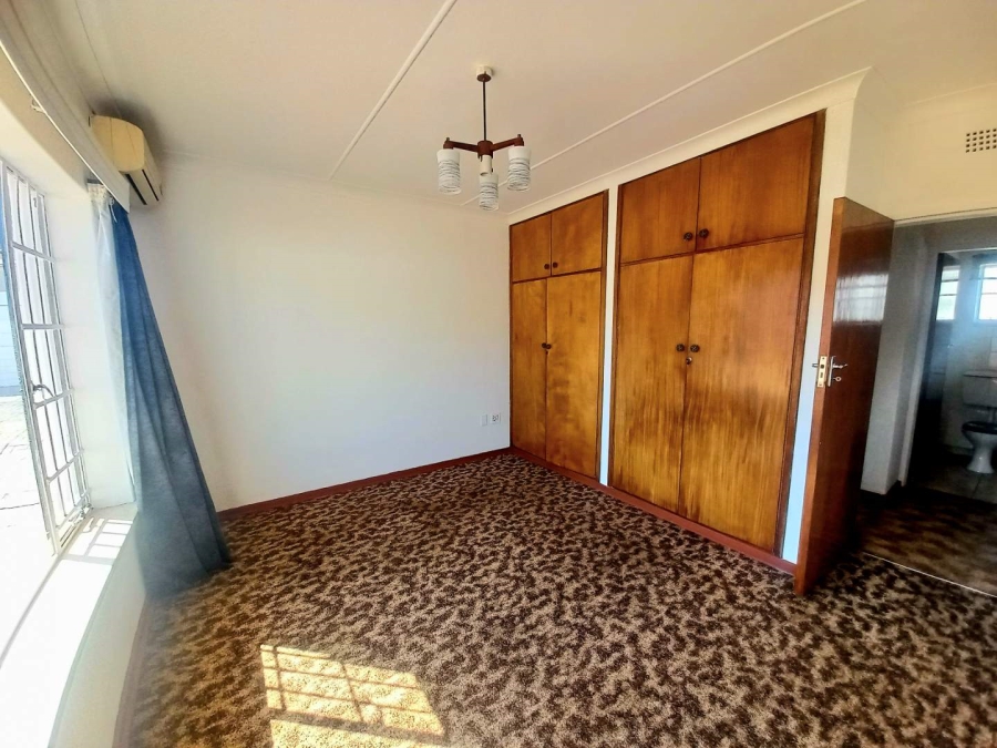 3 Bedroom Property for Sale in Verwoerdpark Gauteng