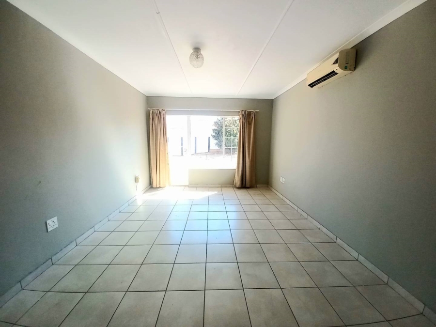 3 Bedroom Property for Sale in Verwoerdpark Gauteng