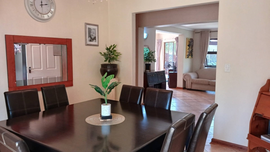 4 Bedroom Property for Sale in Hurlingham Manor Gauteng