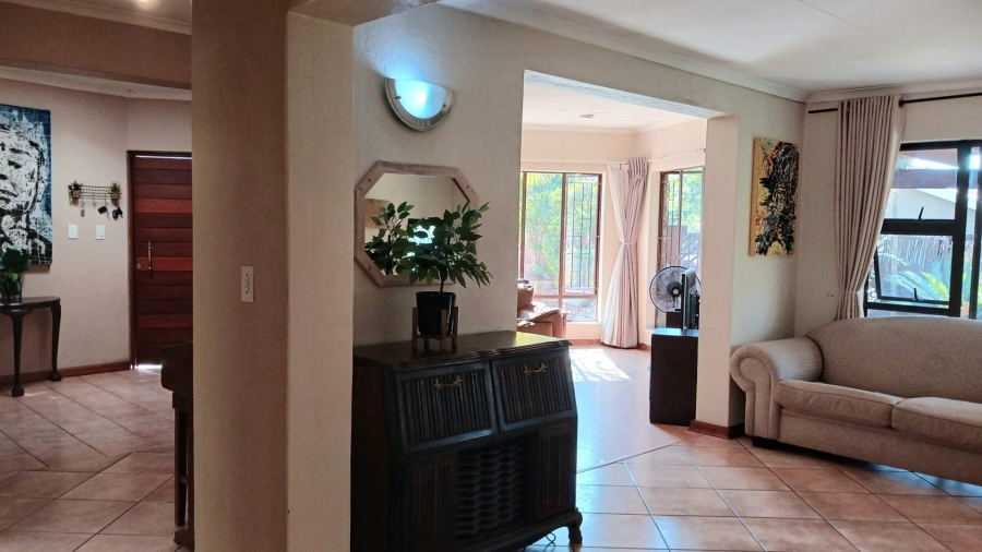 4 Bedroom Property for Sale in Hurlingham Manor Gauteng
