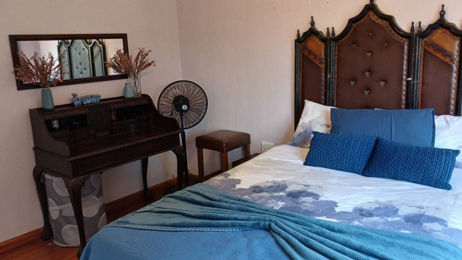 4 Bedroom Property for Sale in Hurlingham Manor Gauteng