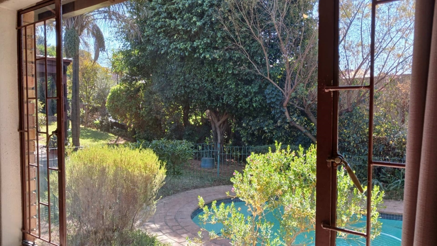 4 Bedroom Property for Sale in Hurlingham Manor Gauteng