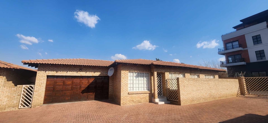 3 Bedroom Property for Sale in New Redruth Gauteng