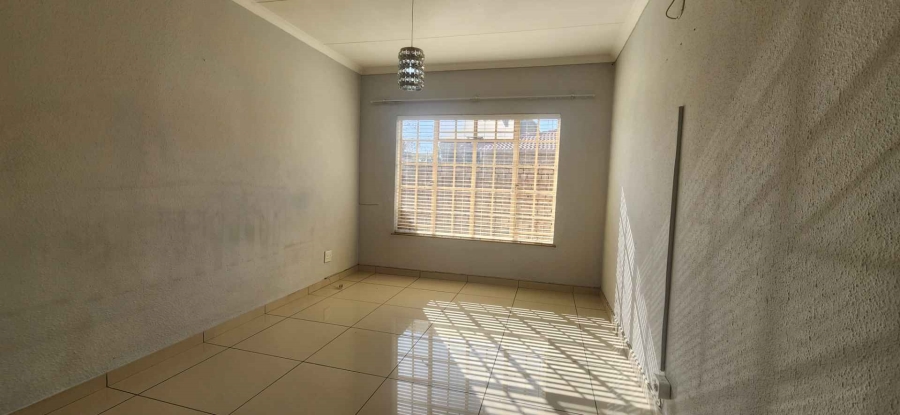 3 Bedroom Property for Sale in New Redruth Gauteng