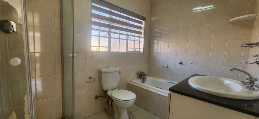 3 Bedroom Property for Sale in New Redruth Gauteng