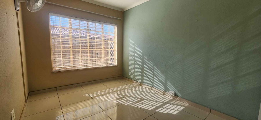 3 Bedroom Property for Sale in New Redruth Gauteng