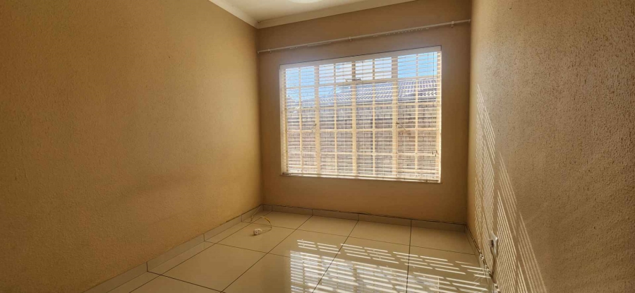 3 Bedroom Property for Sale in New Redruth Gauteng