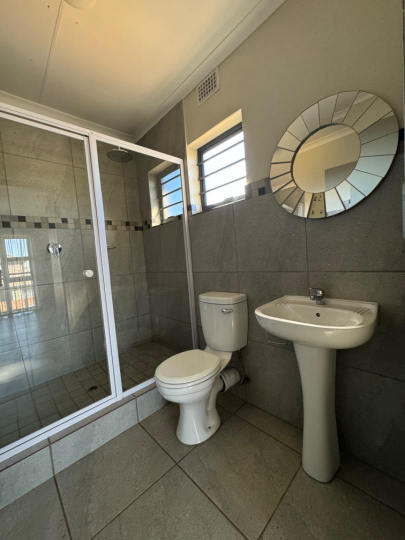 3 Bedroom Property for Sale in Albertsdal Gauteng