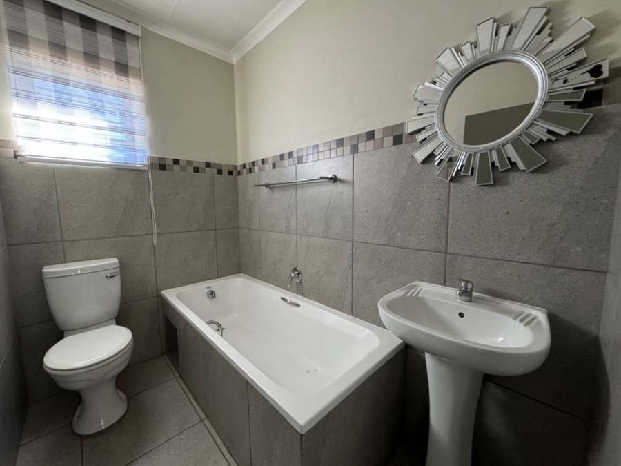 3 Bedroom Property for Sale in Albertsdal Gauteng