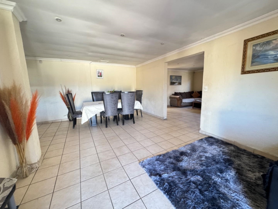 4 Bedroom Property for Sale in Meredale Gauteng