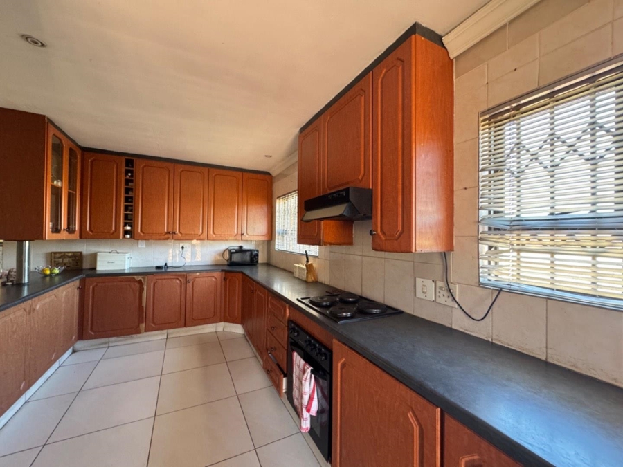 4 Bedroom Property for Sale in Meredale Gauteng