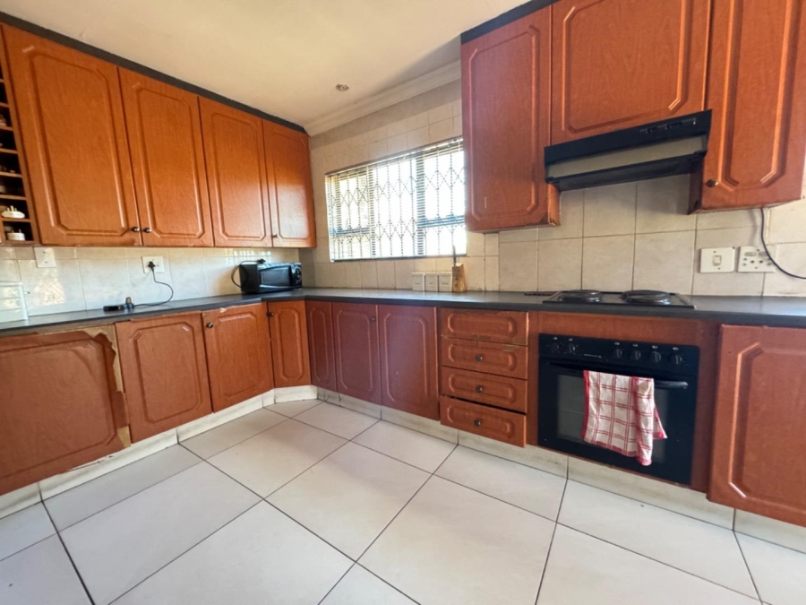 4 Bedroom Property for Sale in Meredale Gauteng