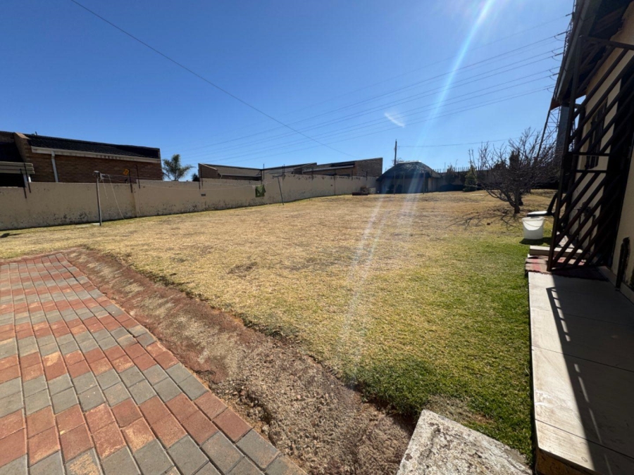 4 Bedroom Property for Sale in Meredale Gauteng