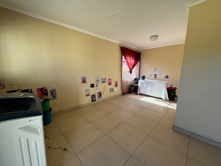 4 Bedroom Property for Sale in Meredale Gauteng