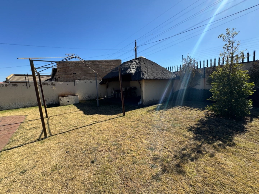 4 Bedroom Property for Sale in Meredale Gauteng