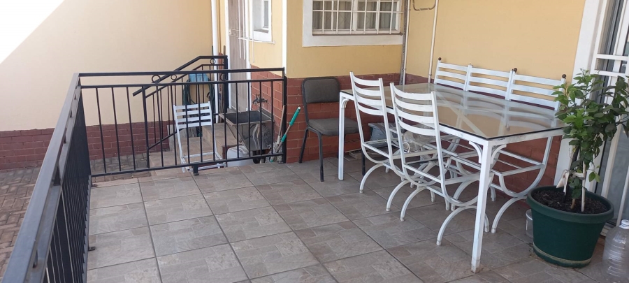 2 Bedroom Property for Sale in South Crest Gauteng