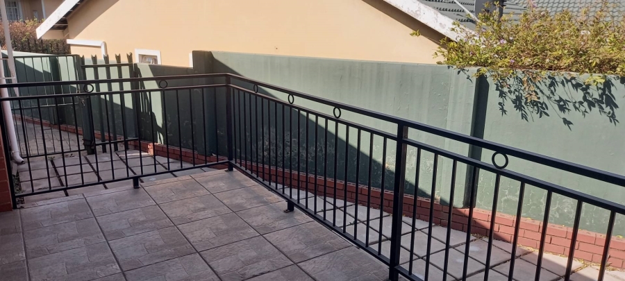 2 Bedroom Property for Sale in South Crest Gauteng