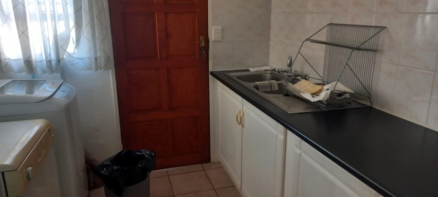 2 Bedroom Property for Sale in South Crest Gauteng