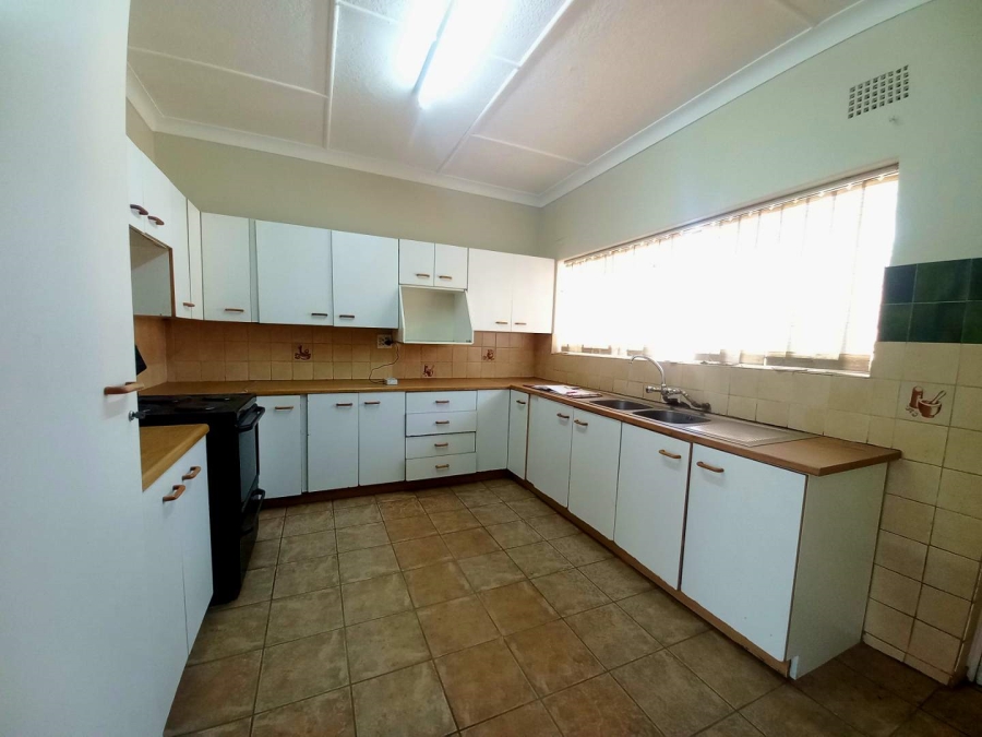 5 Bedroom Property for Sale in Florentia Gauteng