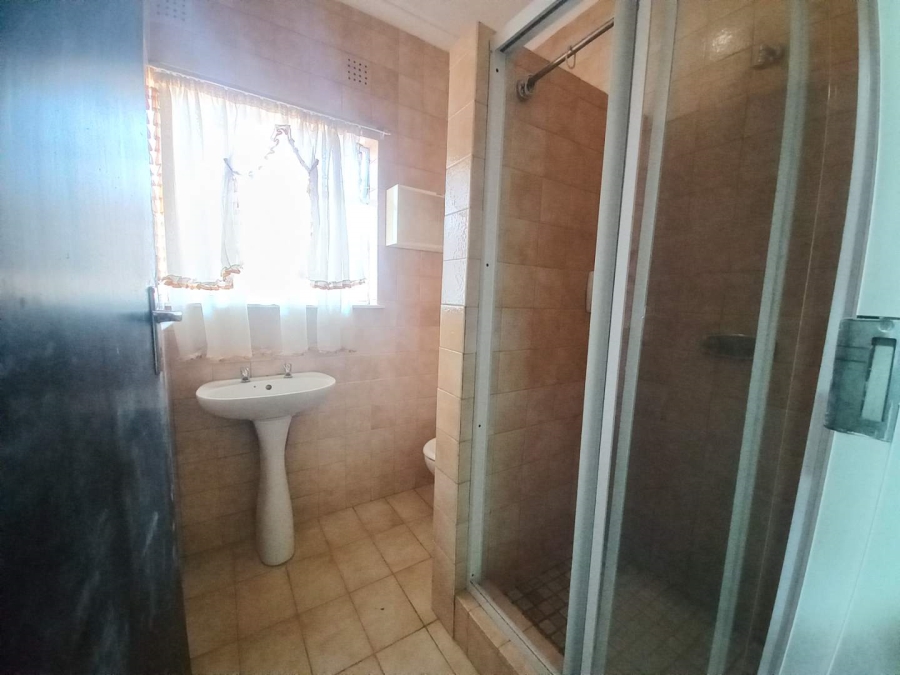 5 Bedroom Property for Sale in Florentia Gauteng