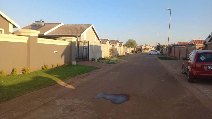 2 Bedroom Property for Sale in Sky City Gauteng
