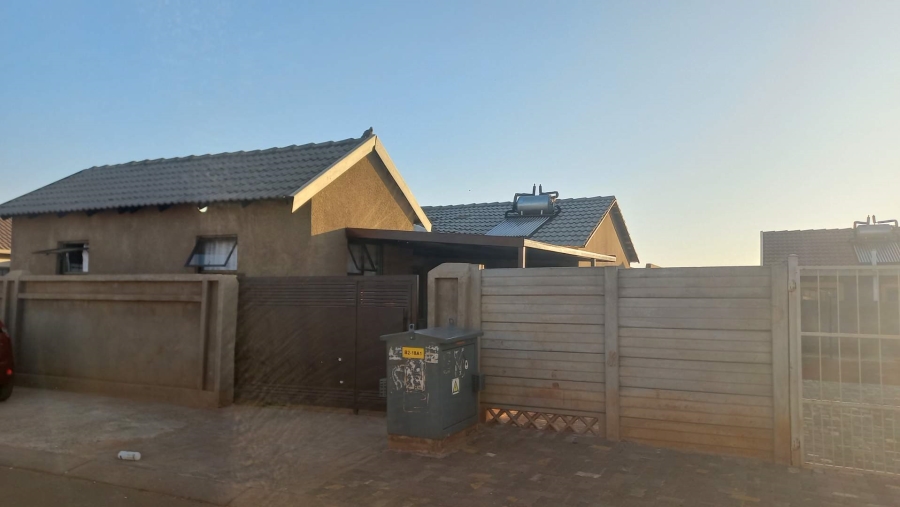 2 Bedroom Property for Sale in Sky City Gauteng