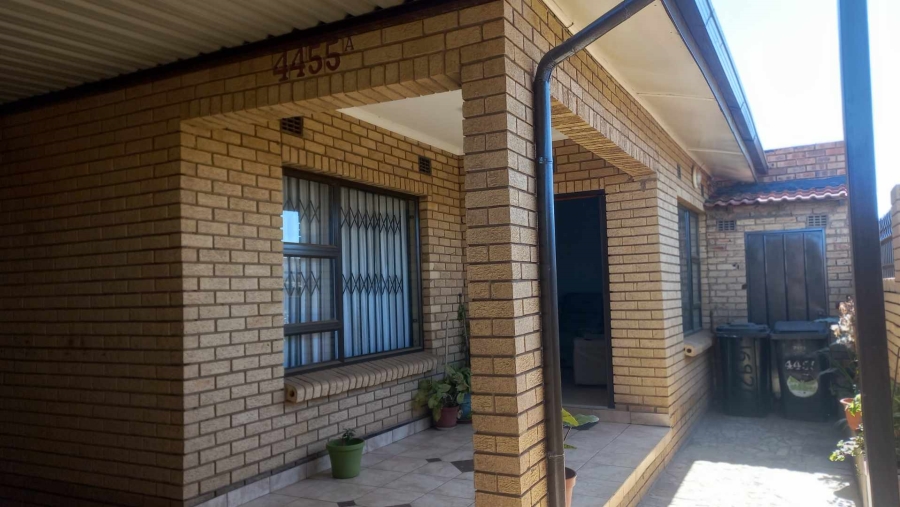 4 Bedroom Property for Sale in Diepkloof Gauteng
