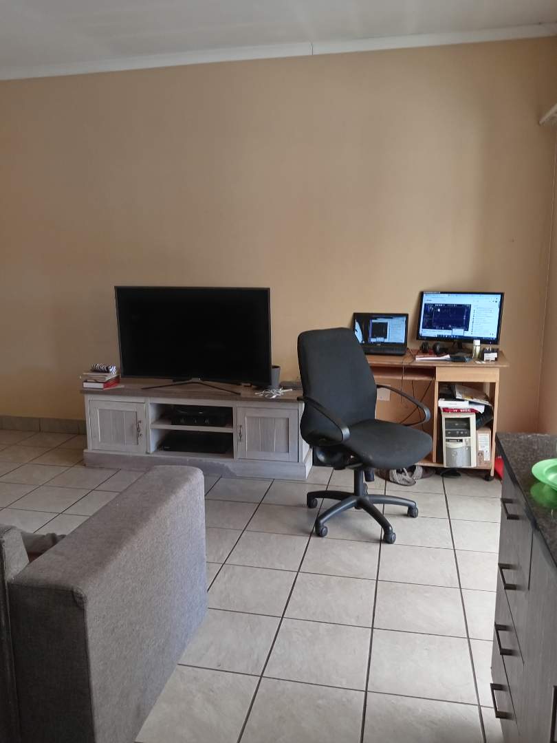 To Let 1 Bedroom Property for Rent in Bramley Park Gauteng