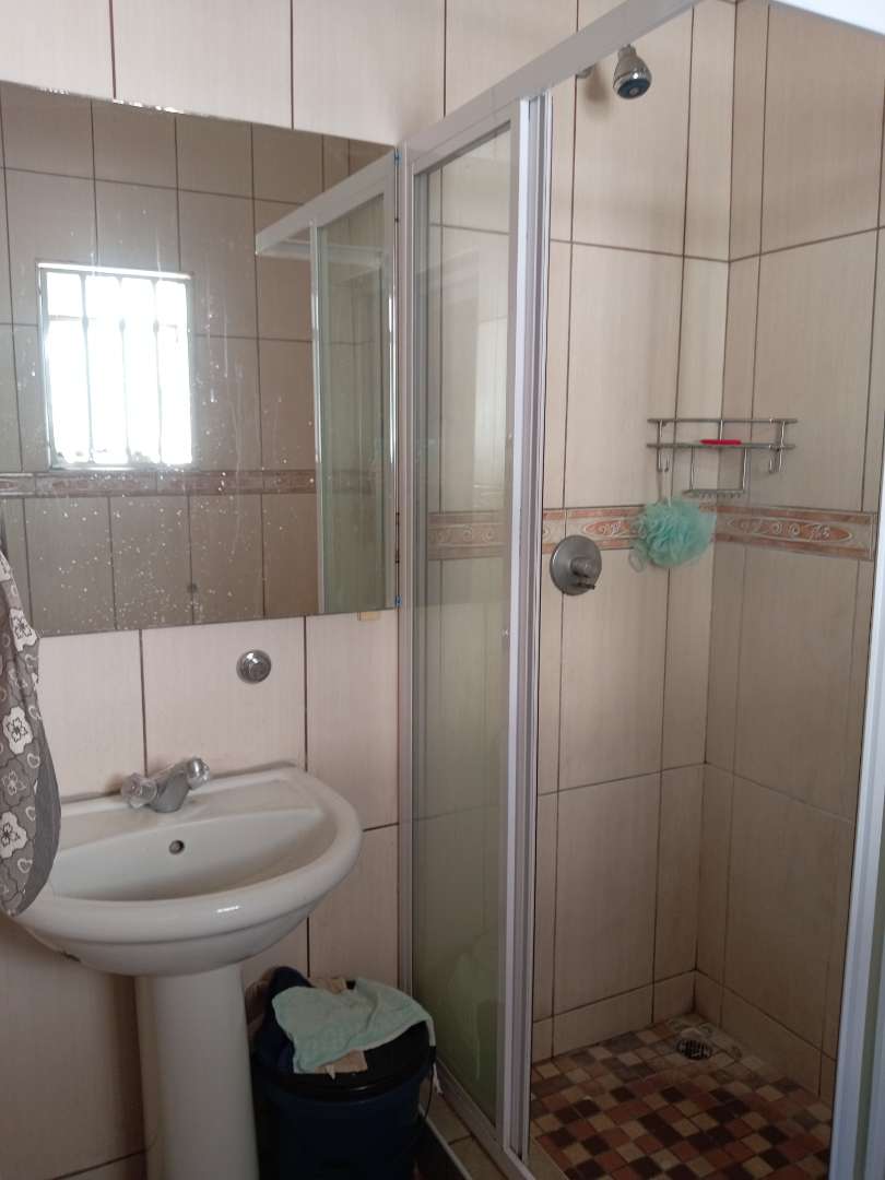 To Let 1 Bedroom Property for Rent in Bramley Park Gauteng