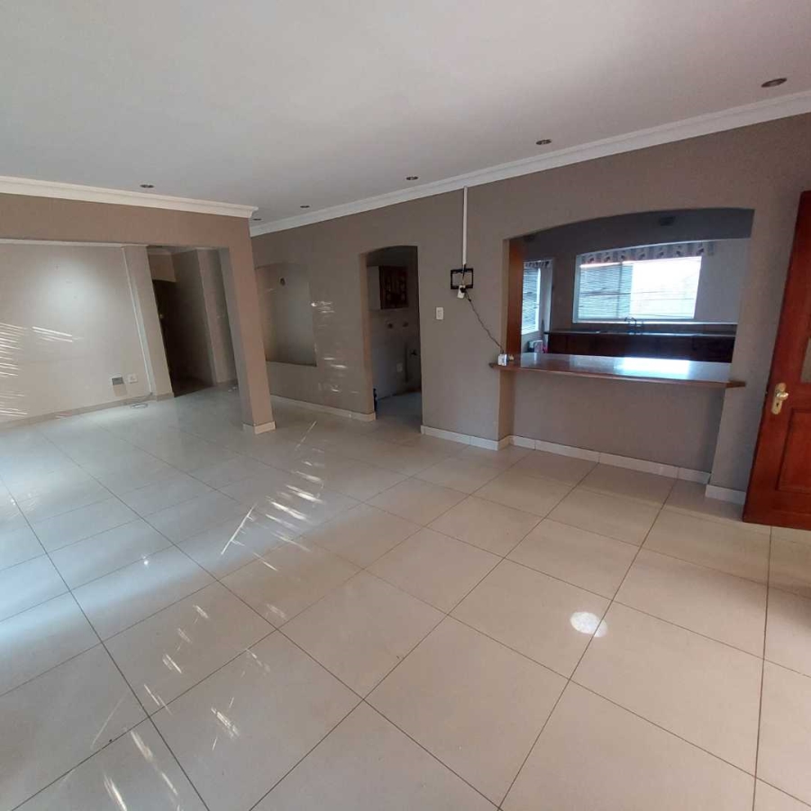 5 Bedroom Property for Sale in Suideroord Gauteng