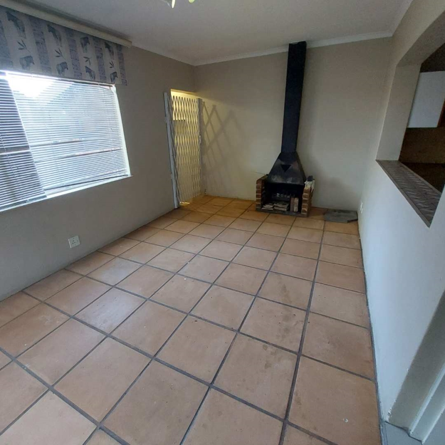 5 Bedroom Property for Sale in Suideroord Gauteng
