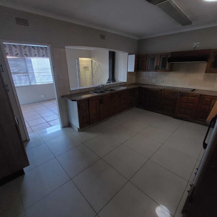5 Bedroom Property for Sale in Suideroord Gauteng