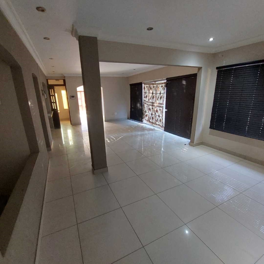 5 Bedroom Property for Sale in Suideroord Gauteng