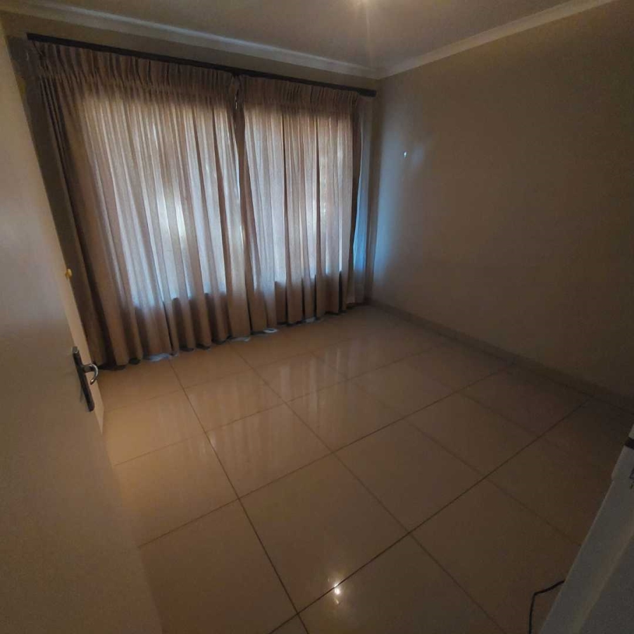 5 Bedroom Property for Sale in Suideroord Gauteng