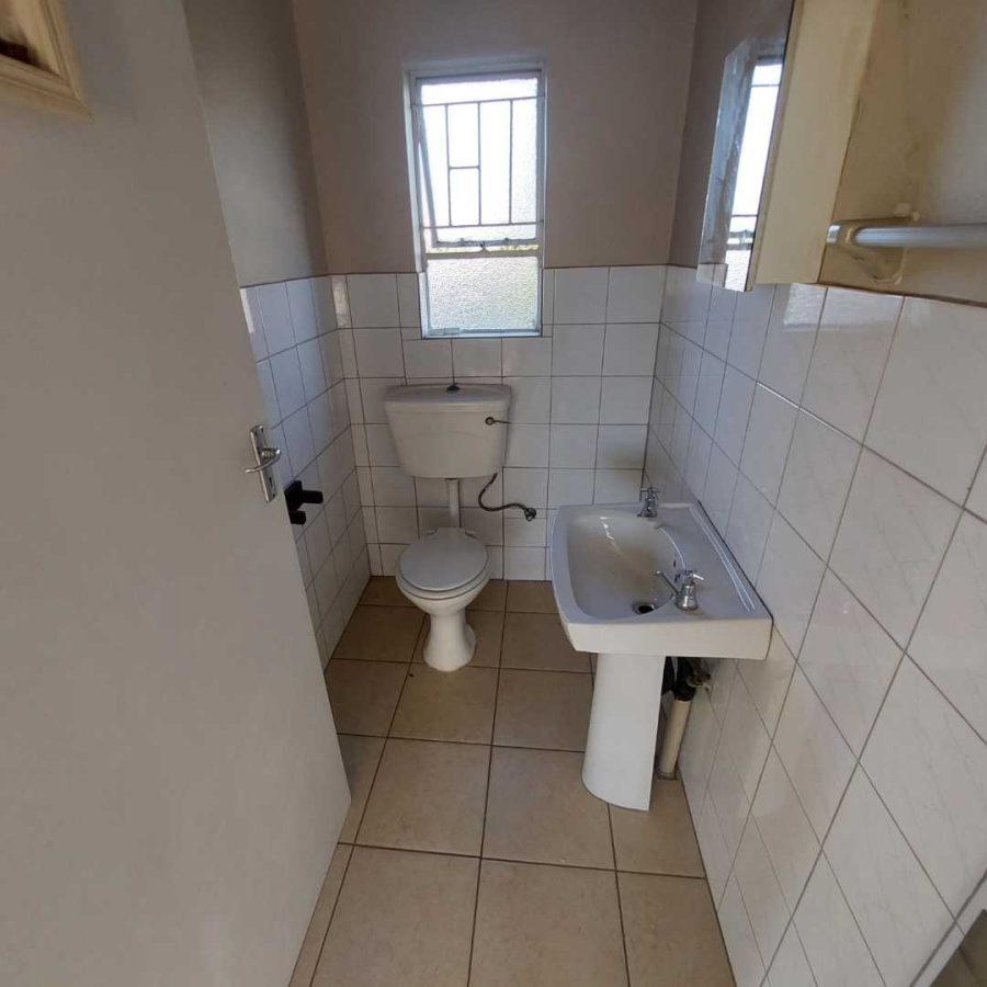 5 Bedroom Property for Sale in Suideroord Gauteng