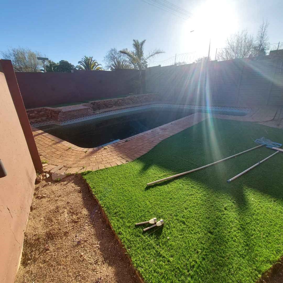 5 Bedroom Property for Sale in Suideroord Gauteng