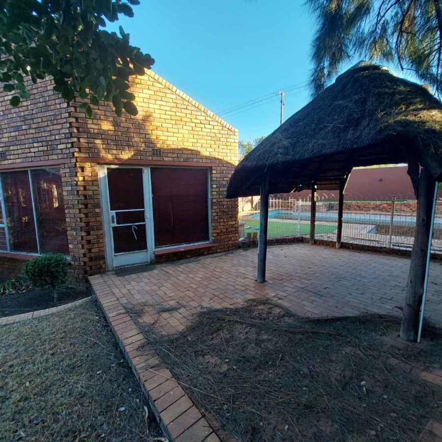 5 Bedroom Property for Sale in Suideroord Gauteng