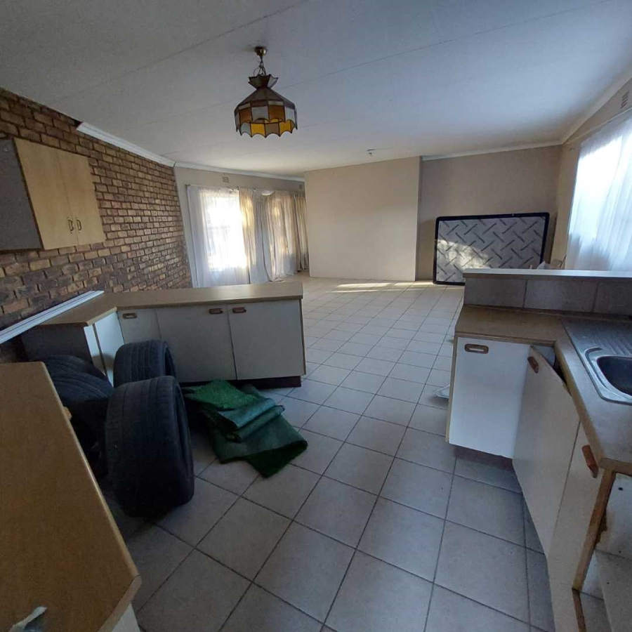 5 Bedroom Property for Sale in Suideroord Gauteng