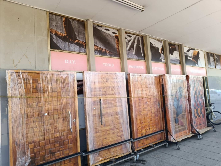 Commercial Property for Sale in Rosslyn Gauteng