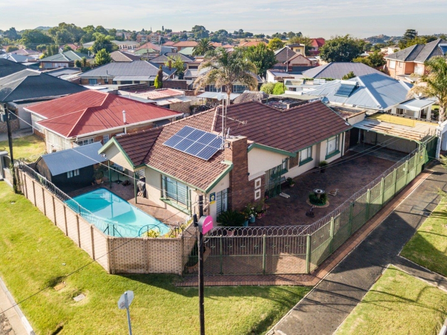 4 Bedroom Property for Sale in Towerby Gauteng