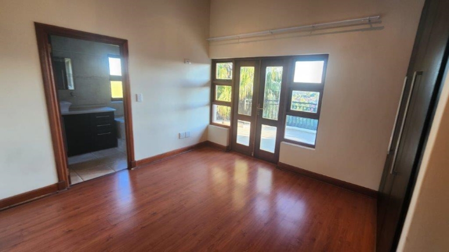 3 Bedroom Property for Sale in Glenvista Gauteng