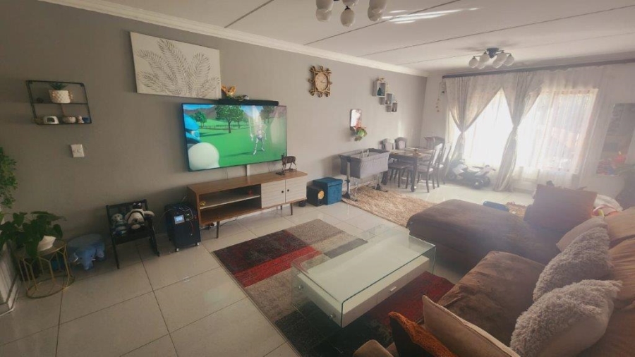 3 Bedroom Property for Sale in Bassonia Gauteng
