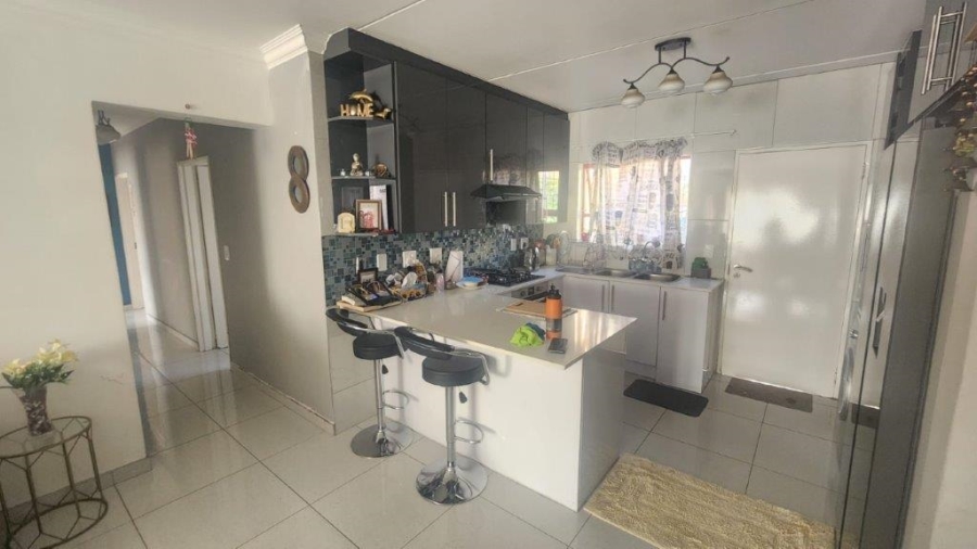 3 Bedroom Property for Sale in Bassonia Gauteng