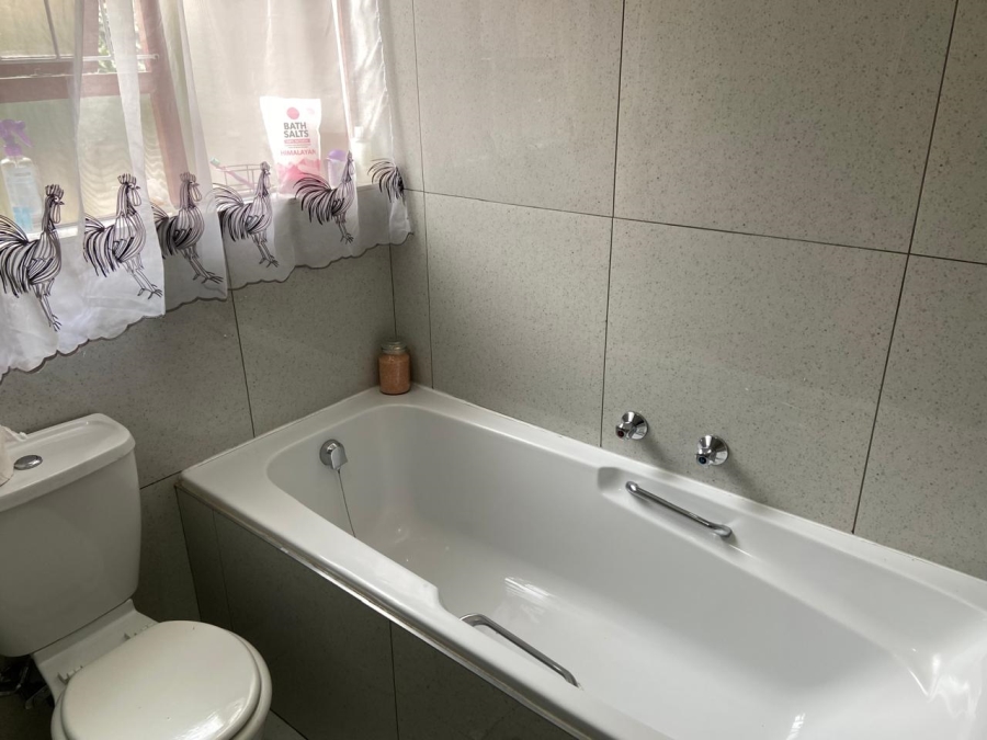 3 Bedroom Property for Sale in Bassonia Gauteng