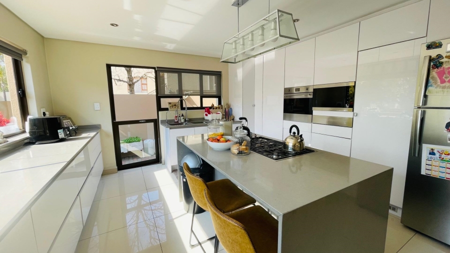 4 Bedroom Property for Sale in Kyalami Hills Gauteng