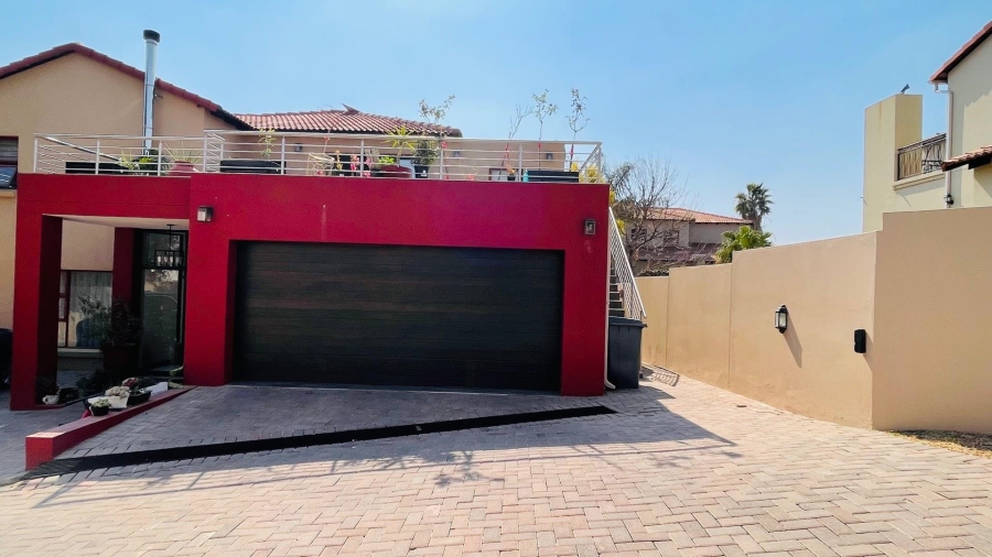4 Bedroom Property for Sale in Kyalami Hills Gauteng