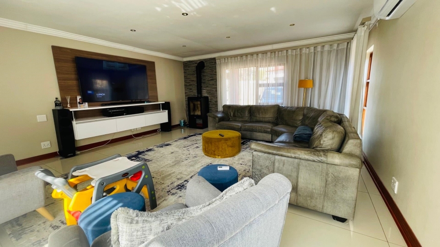 4 Bedroom Property for Sale in Kyalami Hills Gauteng