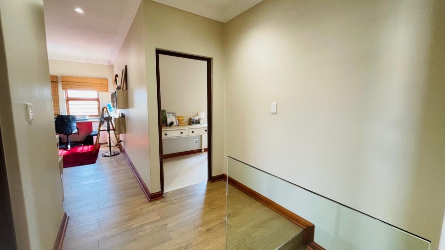 4 Bedroom Property for Sale in Kyalami Hills Gauteng