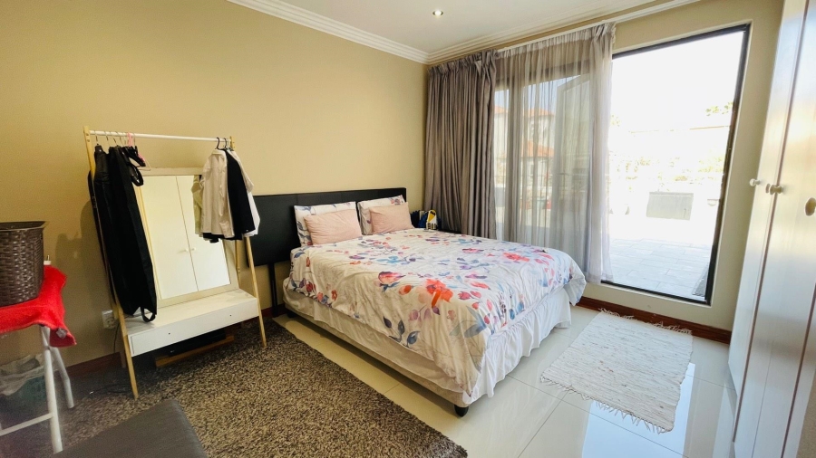 4 Bedroom Property for Sale in Kyalami Hills Gauteng
